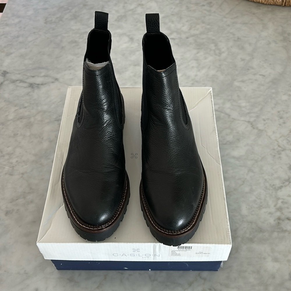 Caslon Miller Chelsea Boot black